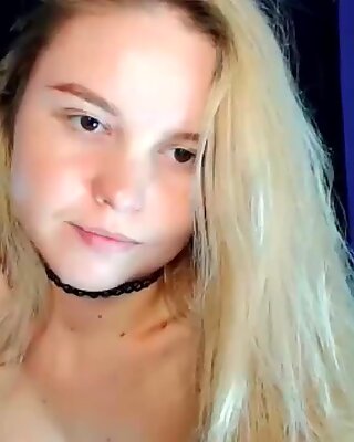 Home D20 - Cut blonde girl with nice boobs