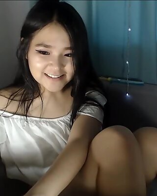 Cute asian Teen fingering to orgasm on webcam - Teen Sweet