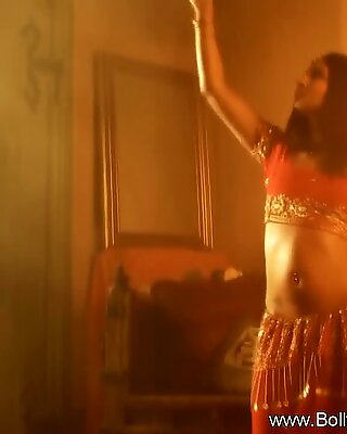 Kjekk indisk dans for å begeistre